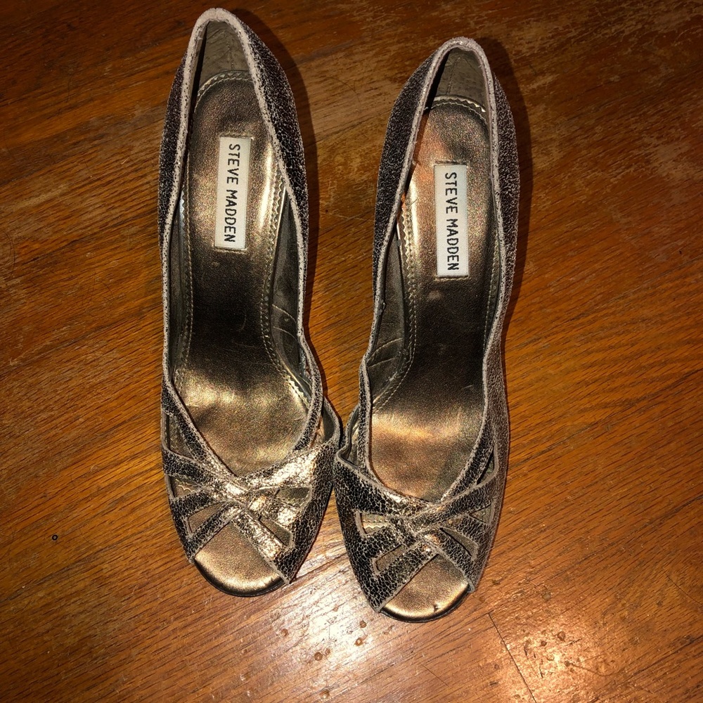 Steve Madden gold heels